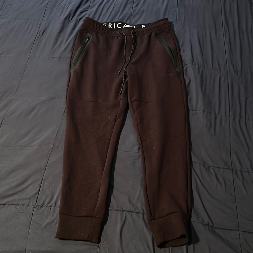 American Eagle Joggers- Maroon